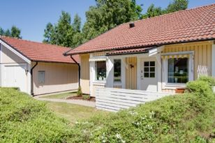 Modern house in Frösakull close to beach & golf
