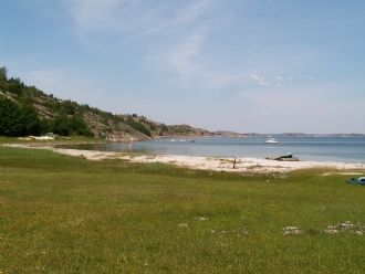 Strandnära stuga på Tjörn – bild 3 av 23