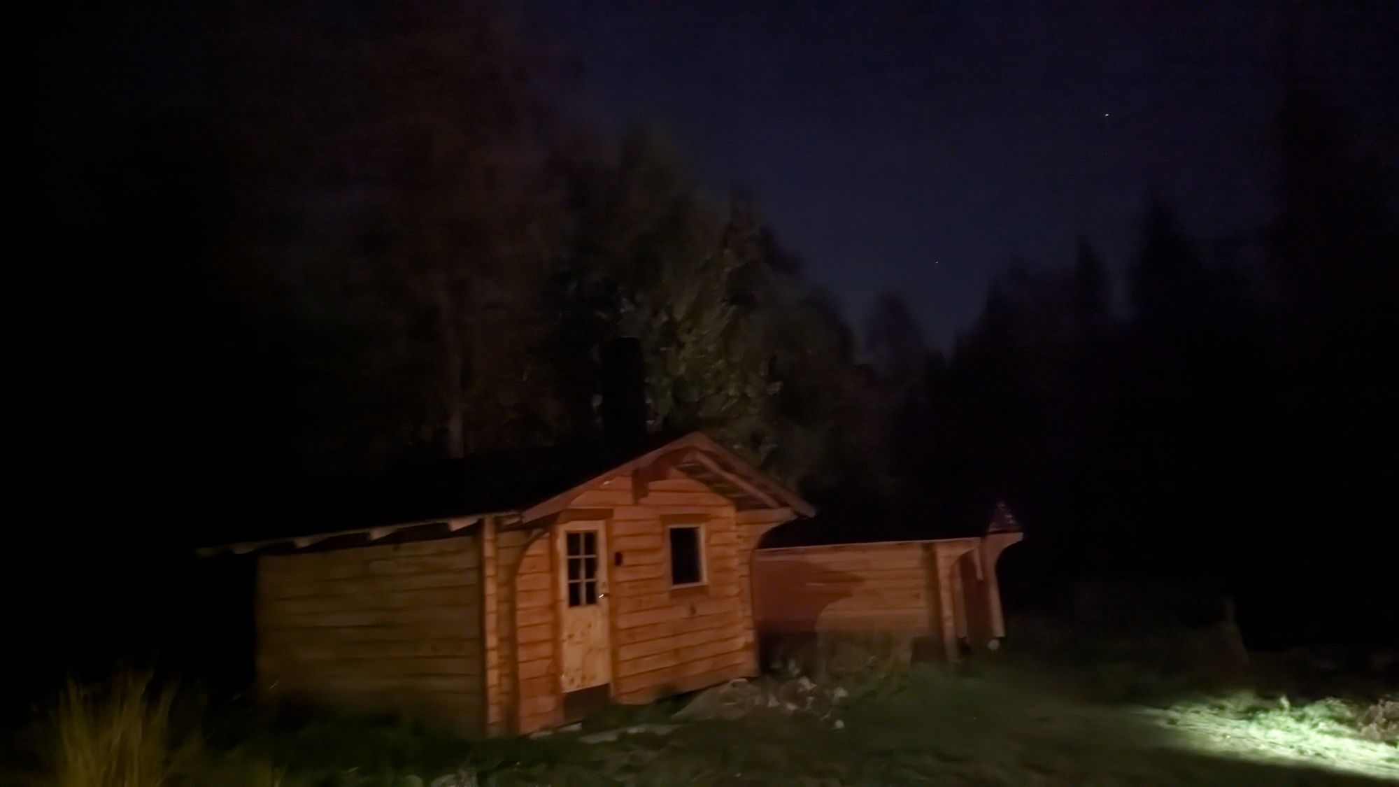 Stuga med vedkamin – bild 6 av 8