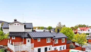 Cozy red house in central Vaxholm