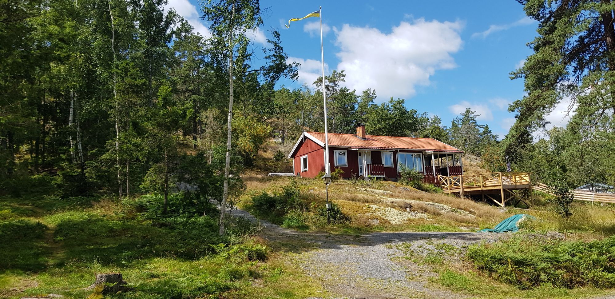Stockholms Skärgård Muskö stuga vid sjö och hav.