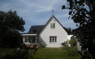 Strandnära vid Kullens Havsbad