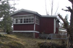 Enkel stuga/kolonilott för dags- och helgbesök