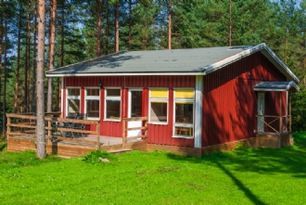 Cabin at the lake Narven