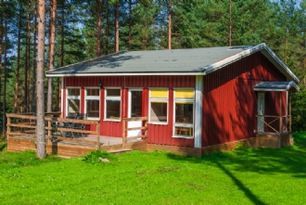 Cabin at the lake Narven