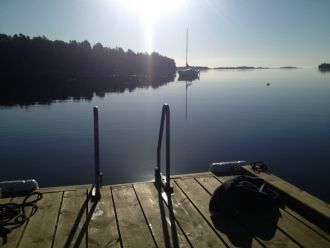 Rymligt skärgådshus med panoramautsikt över havet – bild 18 av 19
