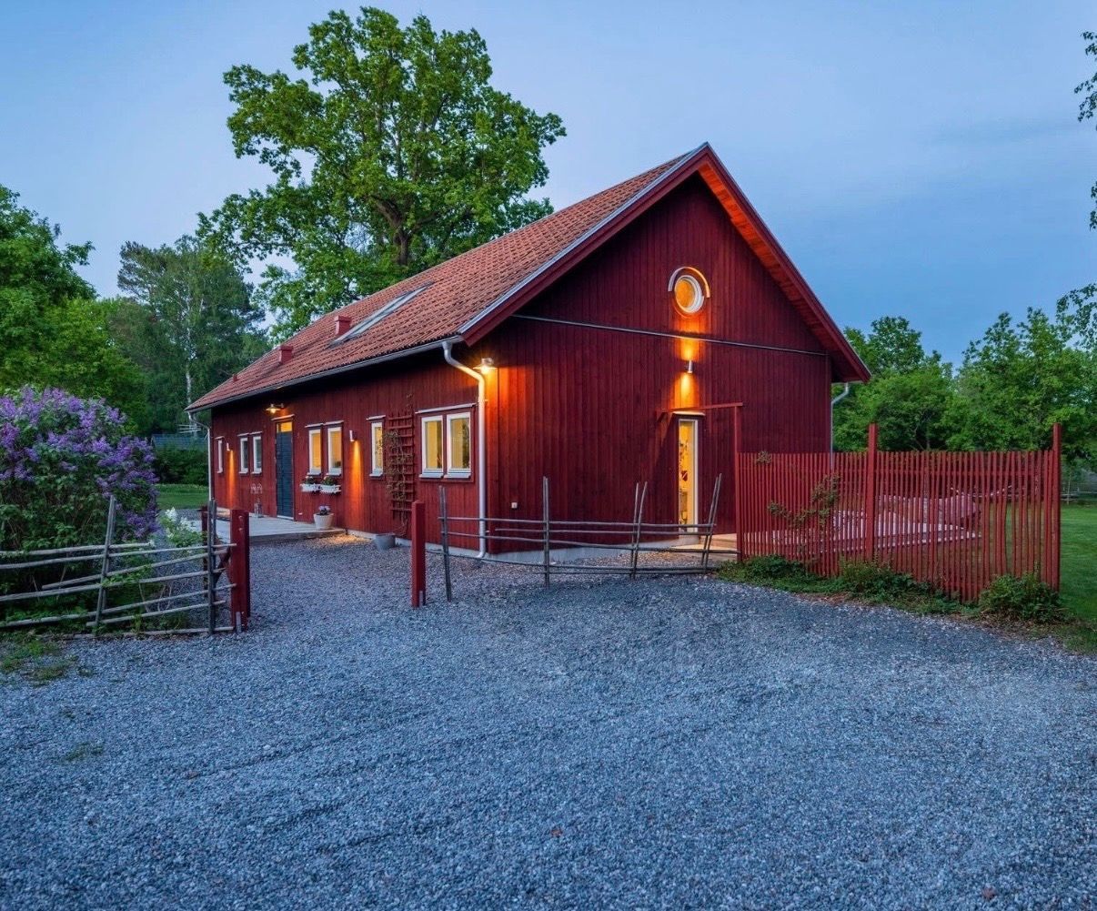 Stort hus i härlig Mälby – bild 21 av 22