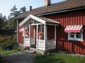 Fira in våren här! Bo nära sjön - i härlig natur.
