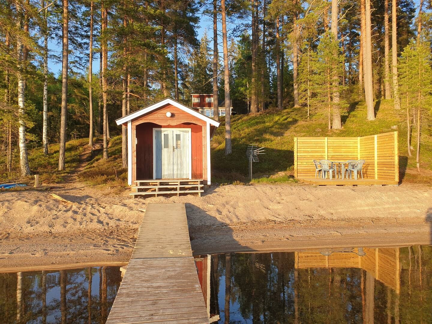 Sommarstuga på sjötomt