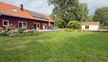 Stort hus i härlig Mälby