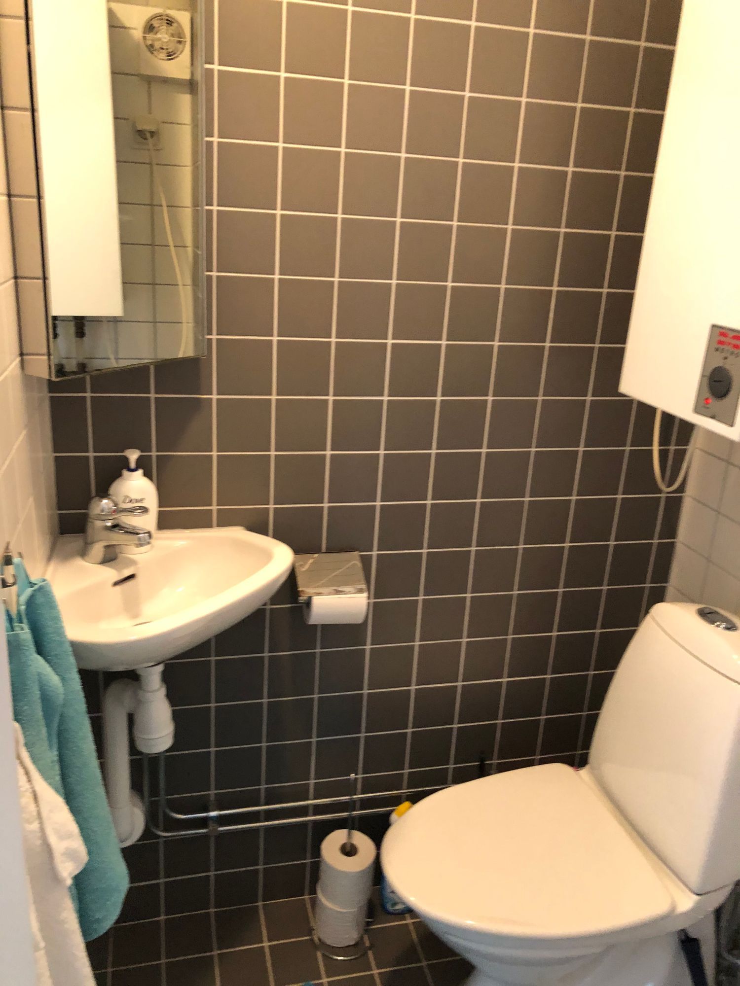 Charmig stuga på sjötomt – bild 14 av 18