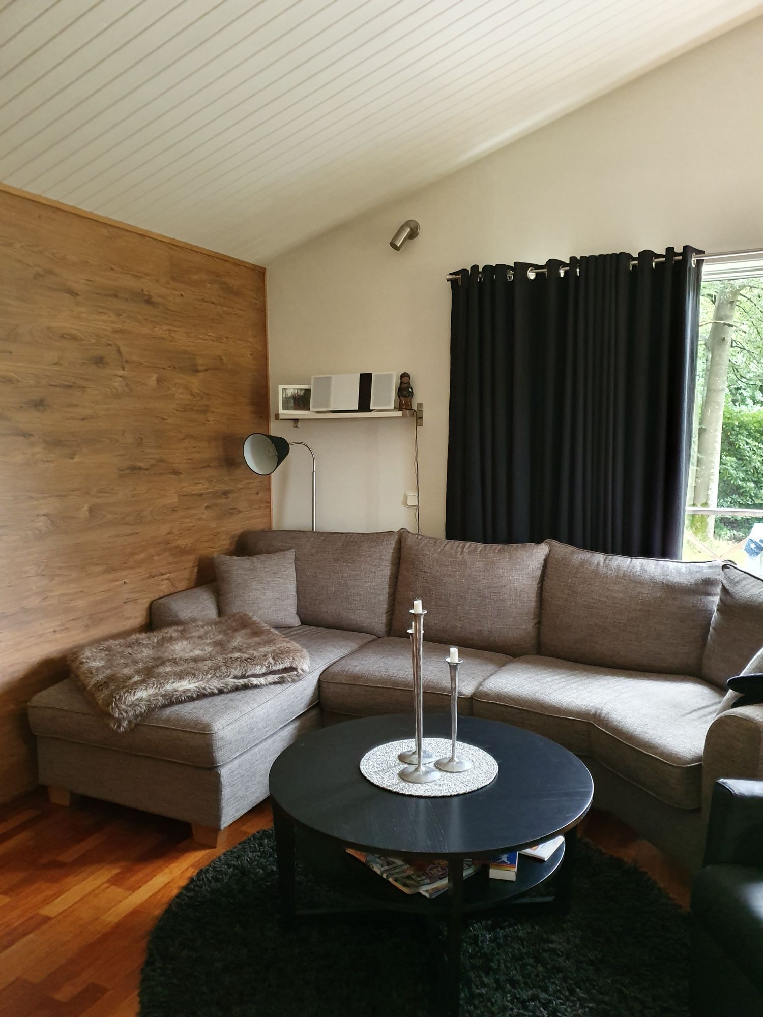 Charmig och modern stuga med alla bekvämligheter! – bild 3 av 24