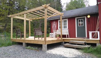 Charmig timmerstuga enskilt läge