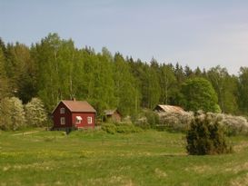 Cottage Näset at lake Lelång