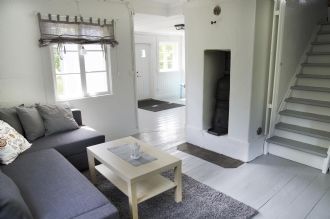 Stuga vid sjö med egen strand – bild 9 av 21