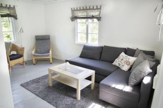 Stuga vid sjö med egen strand – bild 10 av 21