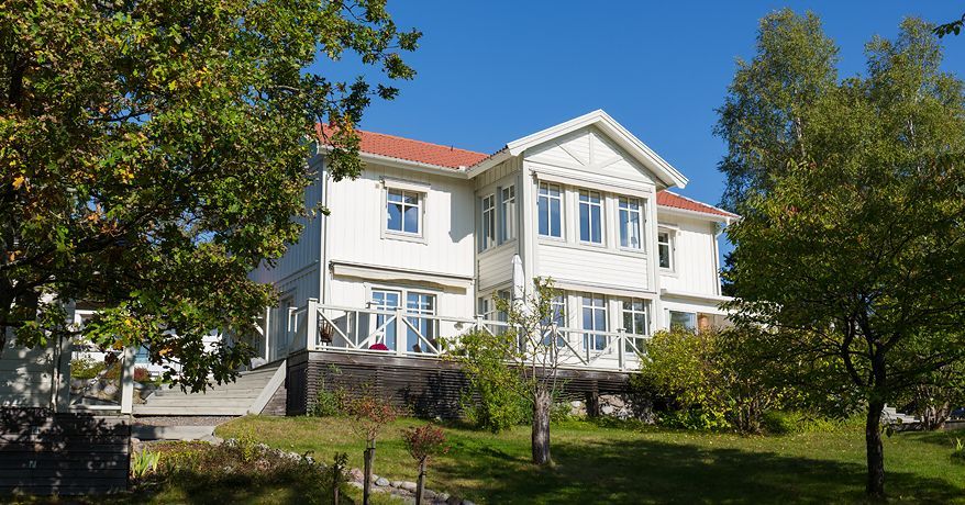 Fantastisk villa med sjöutsikt 200 m från havet – bild 11 av 24