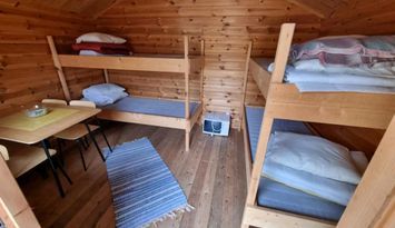 Enkel Stuga på en Fd. Militäranläggning.