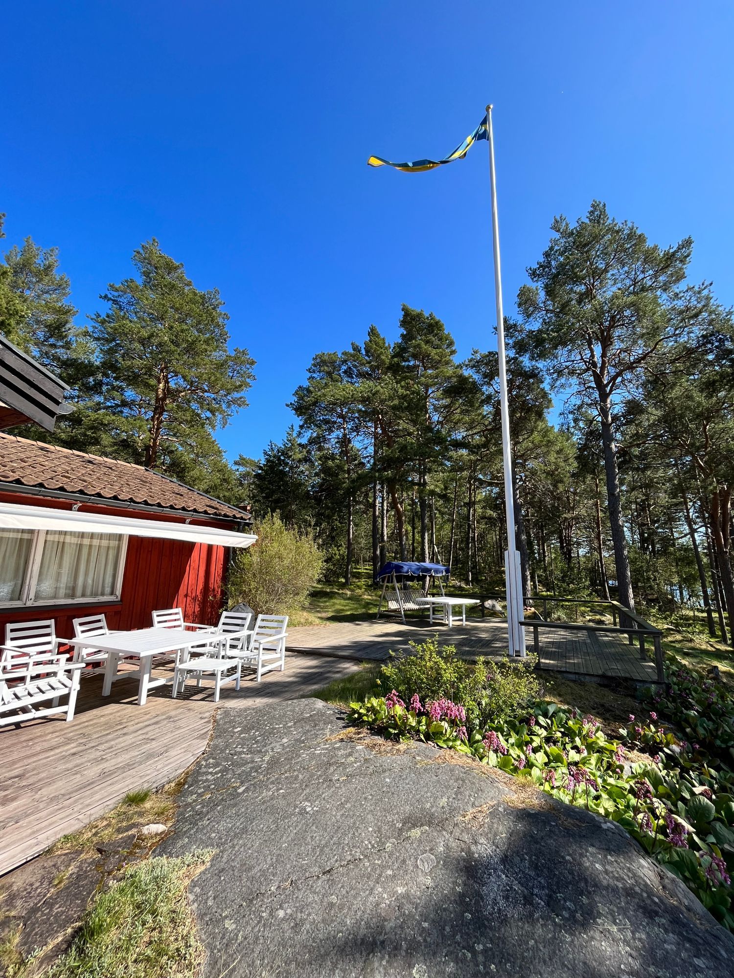 Sjöställe på mindre ö mitt i Stockholms skärgård! – bild 2 av 19