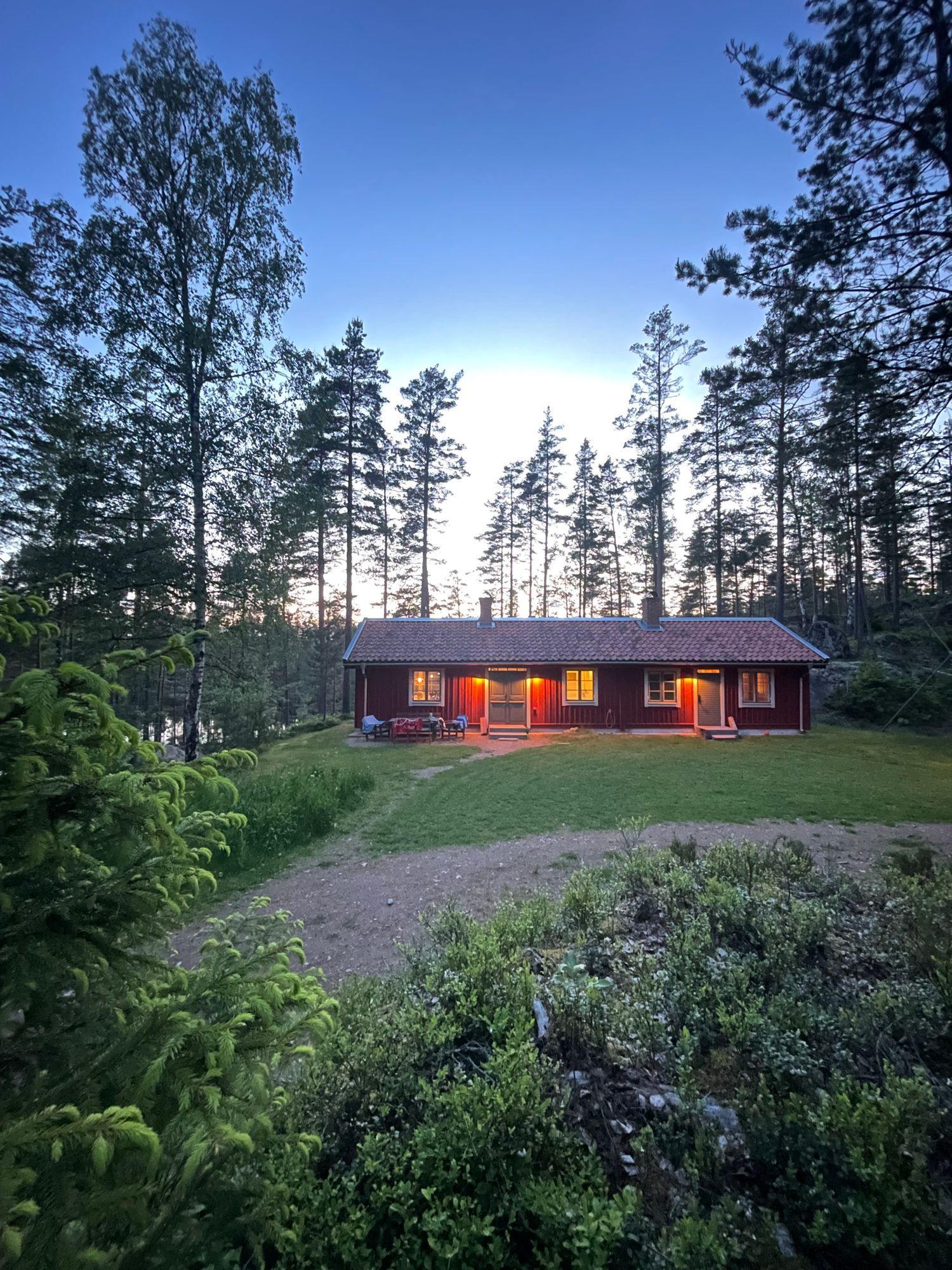 Enskilt fantastiskt läge vid egen sjö i Tiveden – bild 3 av 24