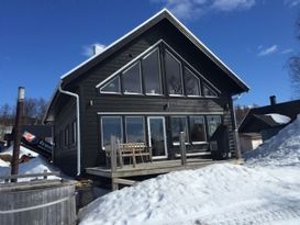 Fjällstuga i hotellbacken Hemavan