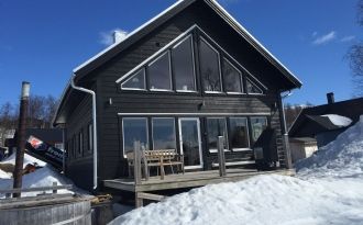 Fjällstuga i hotellbacken Hemavan