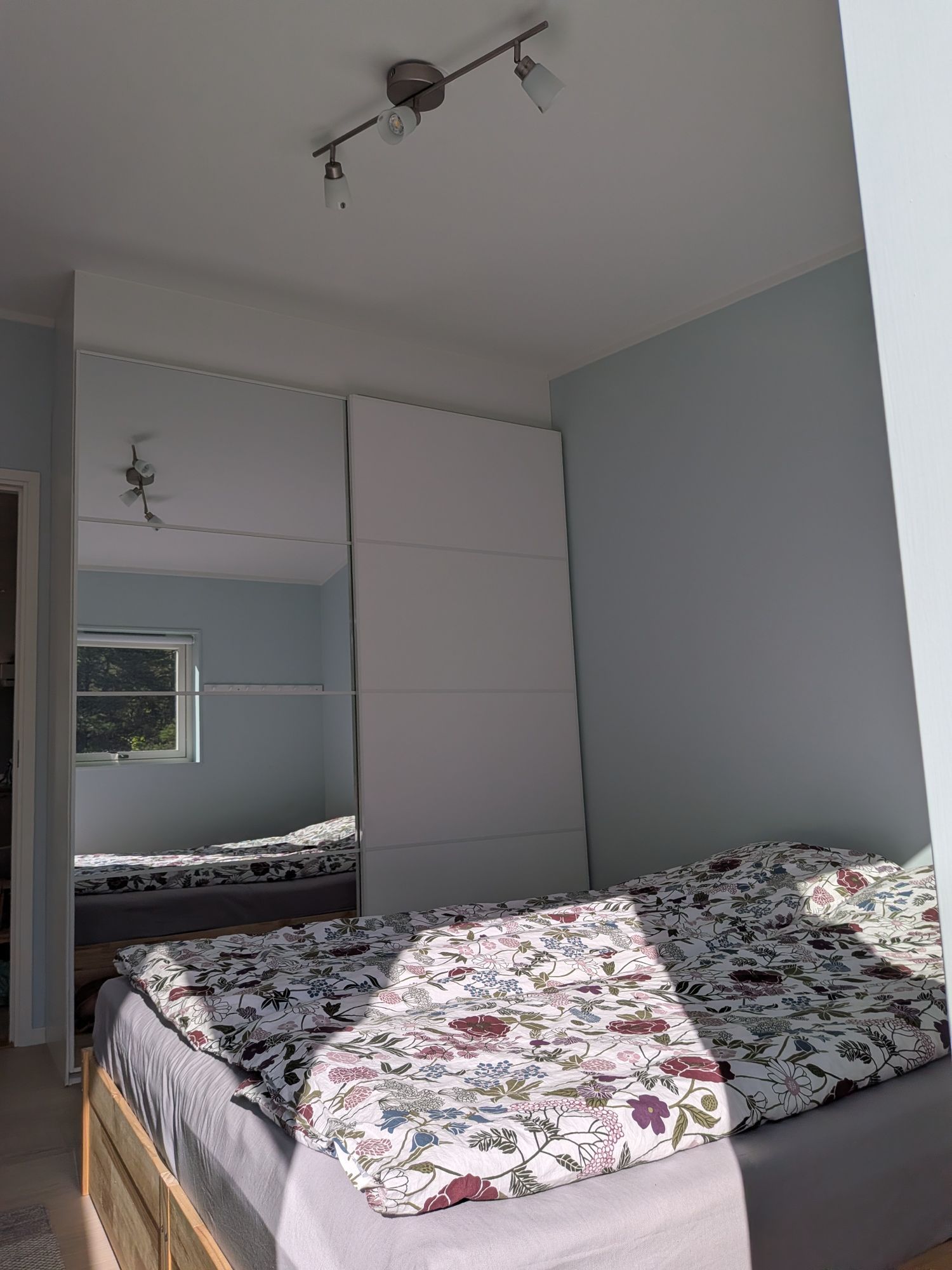 Arkitektritad stuga med havsutsikt nära Grebbestad – bild 17 av 24