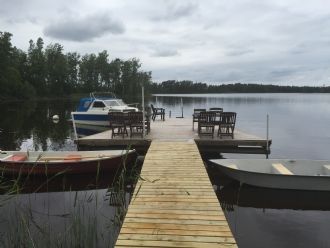 Mysig stuga med bra bad och fiske – bild 9 av 24
