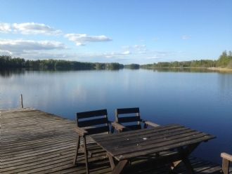 Mysig stuga med bra bad och fiske – bild 12 av 24