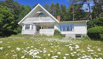 Fridfullt boende nära hav och skog | SE09158