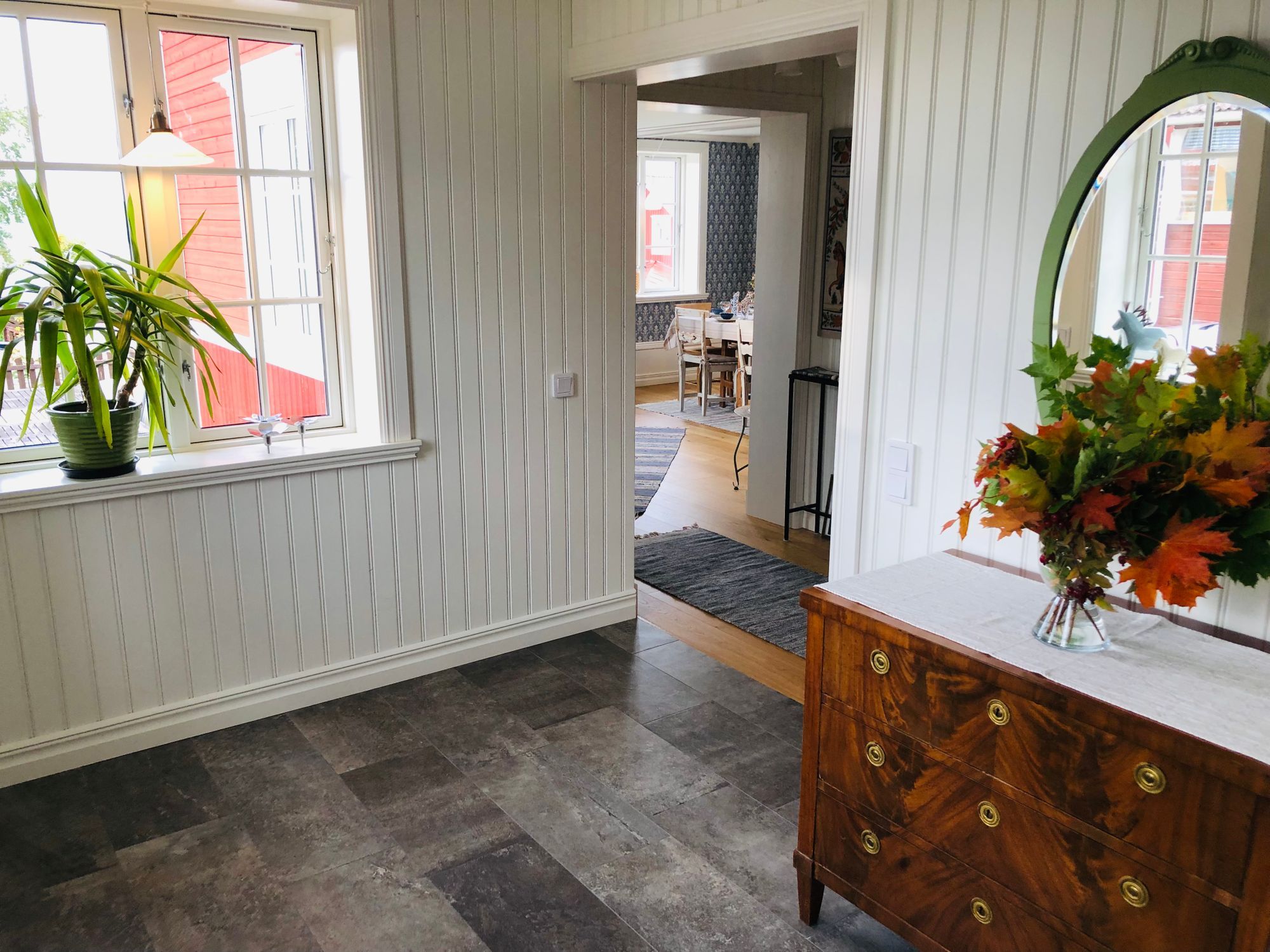 Nyrenoverad Villa/Fritidshus m utsikt över Siljan! – bild 13 av 23