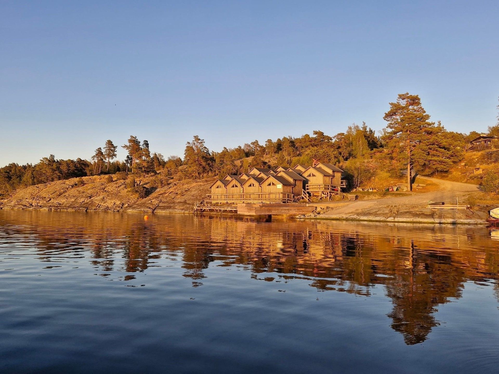Skärgårdsidyll med härlig havsutsikt. – bild 12 av 12