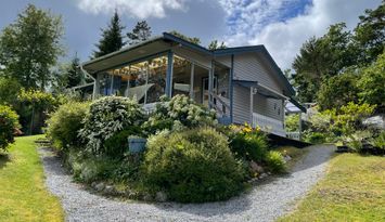 Sommarhus på Orust med fantastisk havsutsikt
