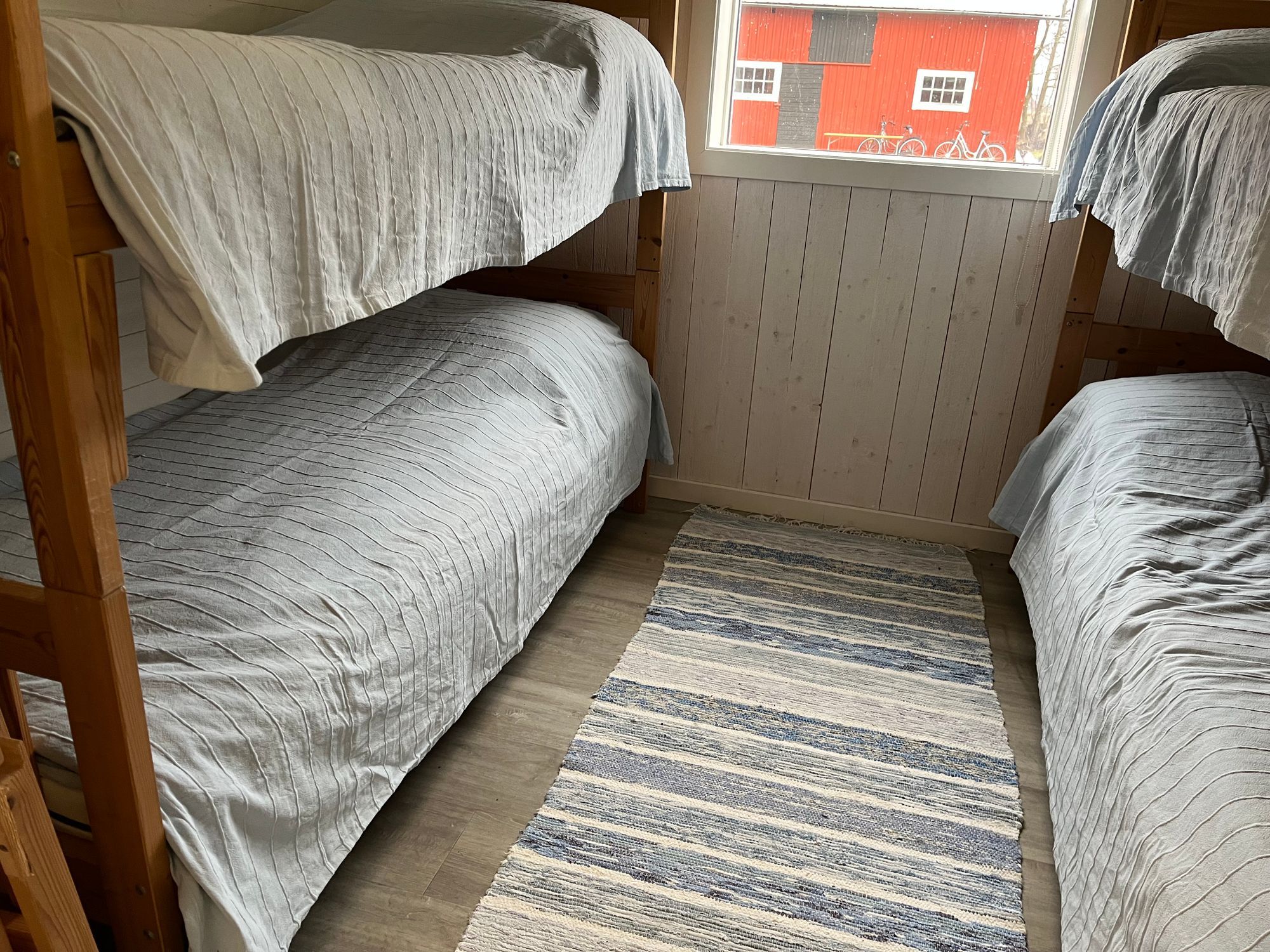 För den stora familjen/det stora sällskapet – bild 15 av 21