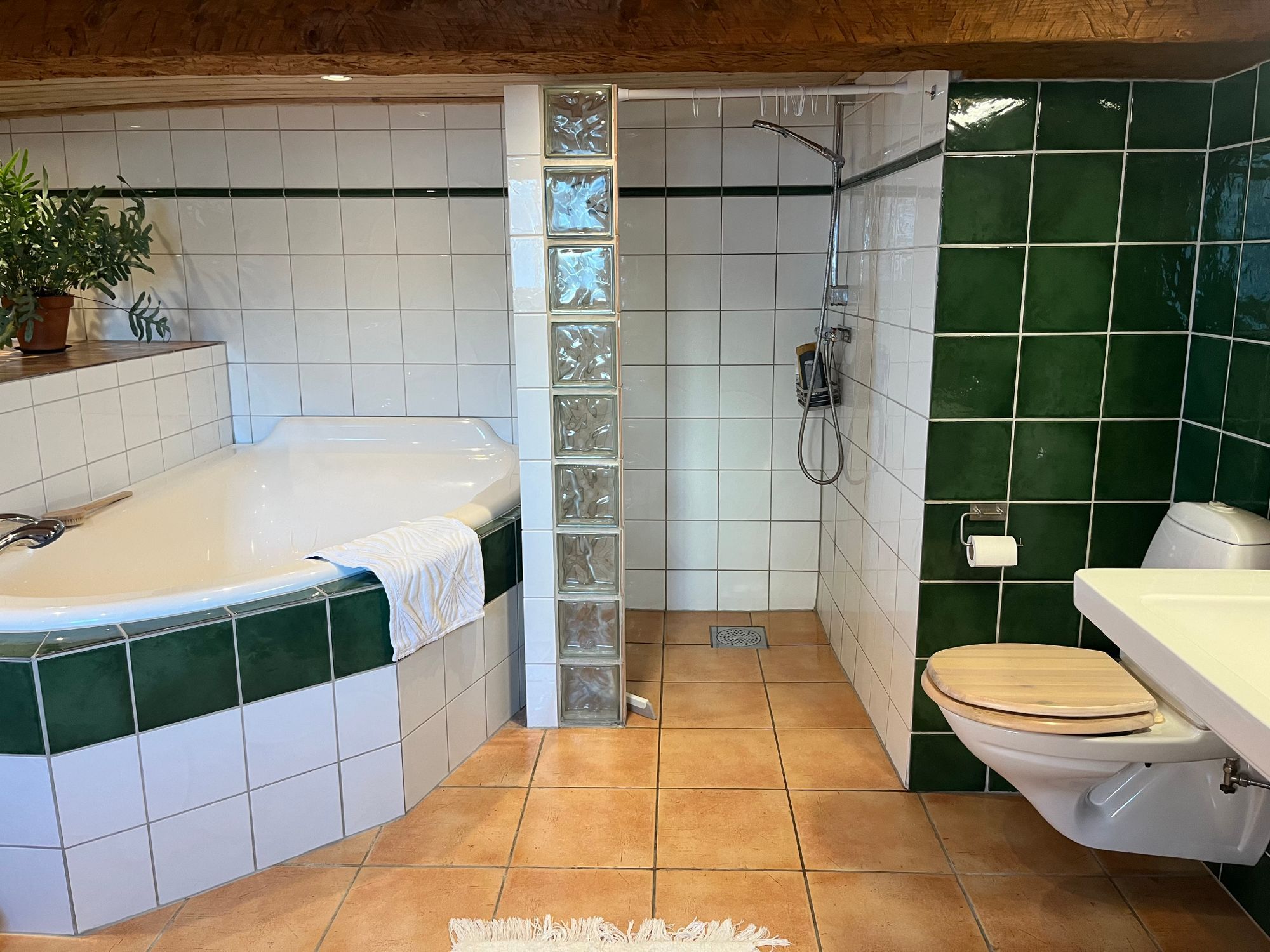Enastående boende i Visby Innerstad – bild 22 av 24