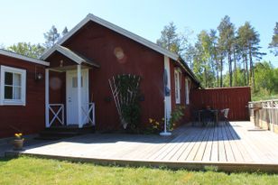 Cottage by the sea