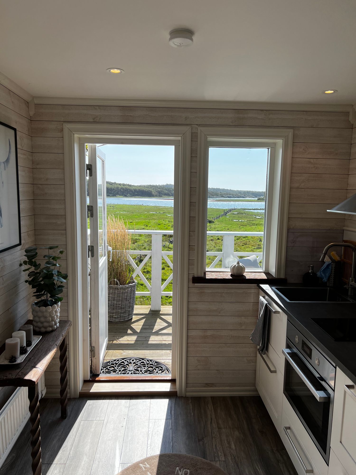 Havsnära lägenhet på Råö – bild 3 av 16