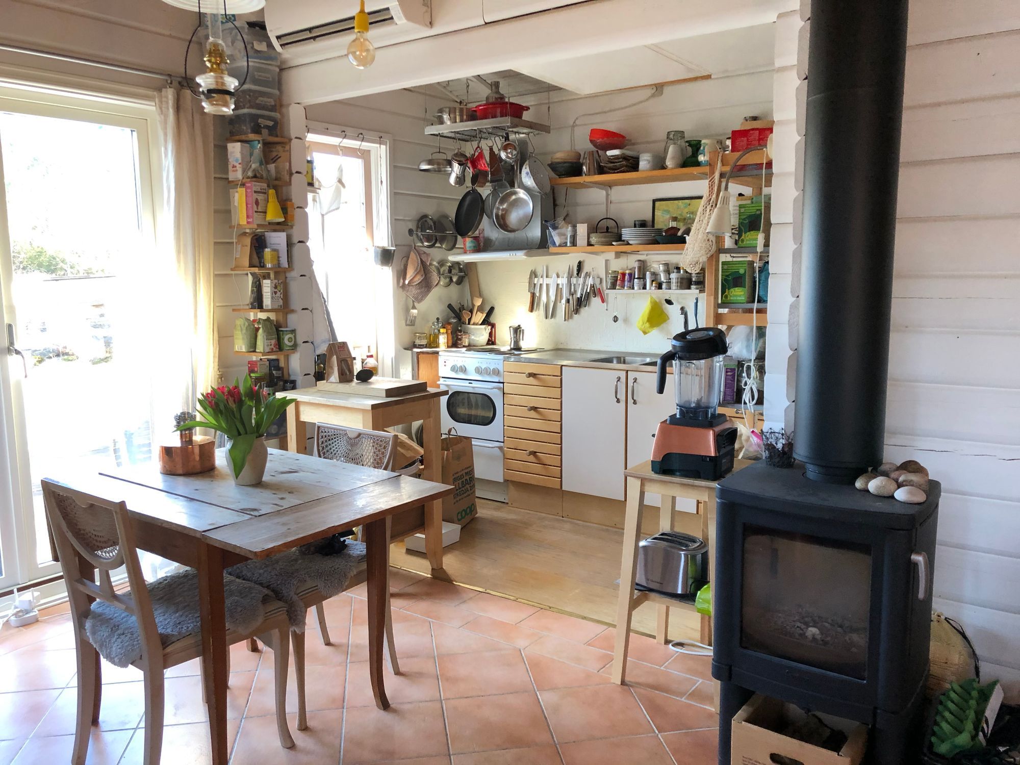 Mysig stuga med 2 kajaker – bild 6 av 18