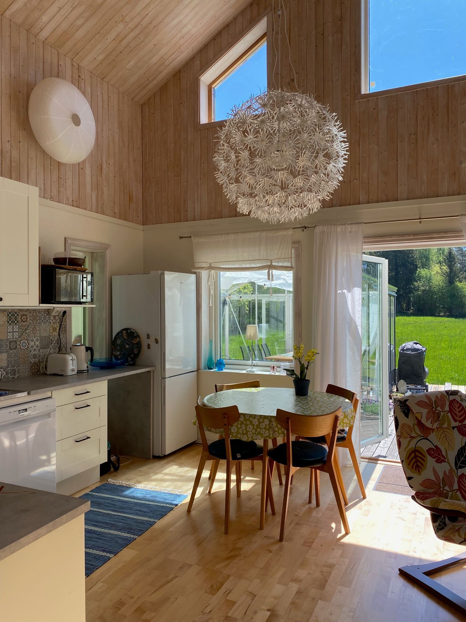 Havsnära lantligt hus på Tjörn – bild 4 av 14