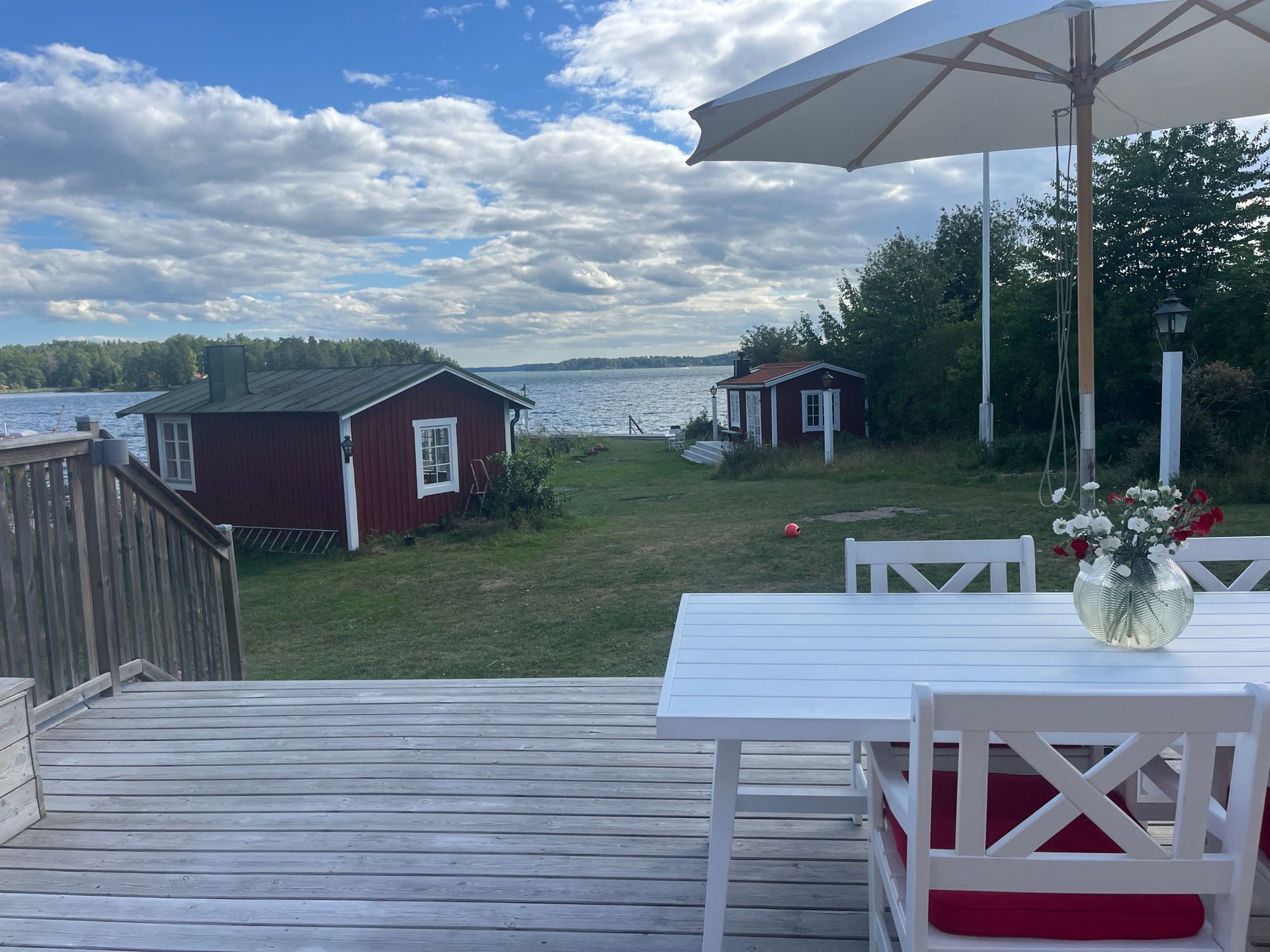 Idyllisk sjötomt för upp till 3 familjer, Värmdö – bild 3 av 24