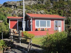 Stuga i Bohuslän med underbar havsutsikt