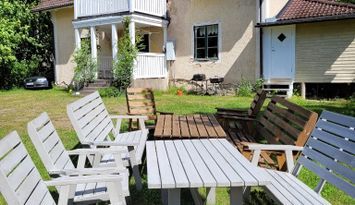 Lantligt på gård nära sjö & natur (12–14 gäster)