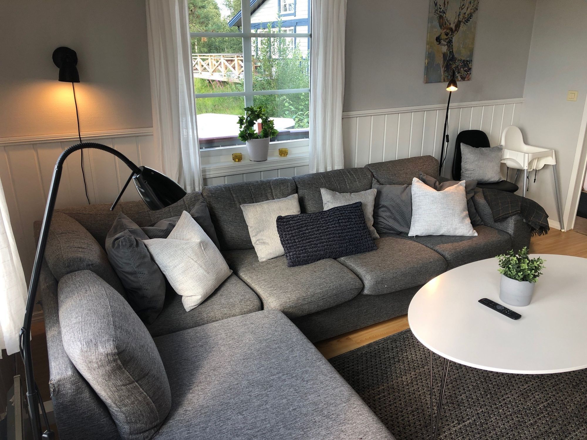 Kläppen. Fin 9 bädds stuga m utomhus jacuzzi. – bild 5 av 11