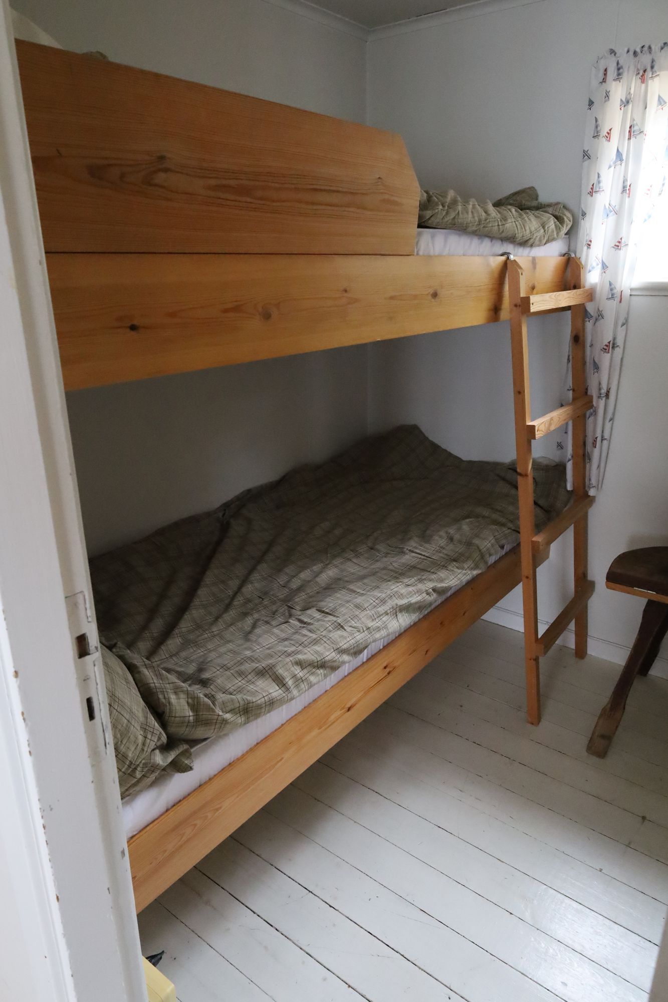 Mysig stuga med skärgårdens bästa utsikt – bild 14 av 17