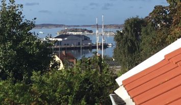 Mysigt boende med utsikt över Gullmarsfjorden
