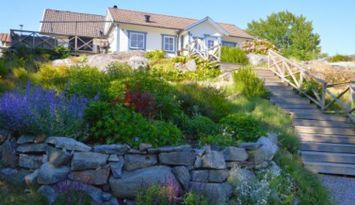 Lagnöström Ingarö. Havsutsikt, lantlig miljö