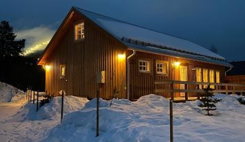 Mysig stuga i Lofsdalen Tjädervägen 22.