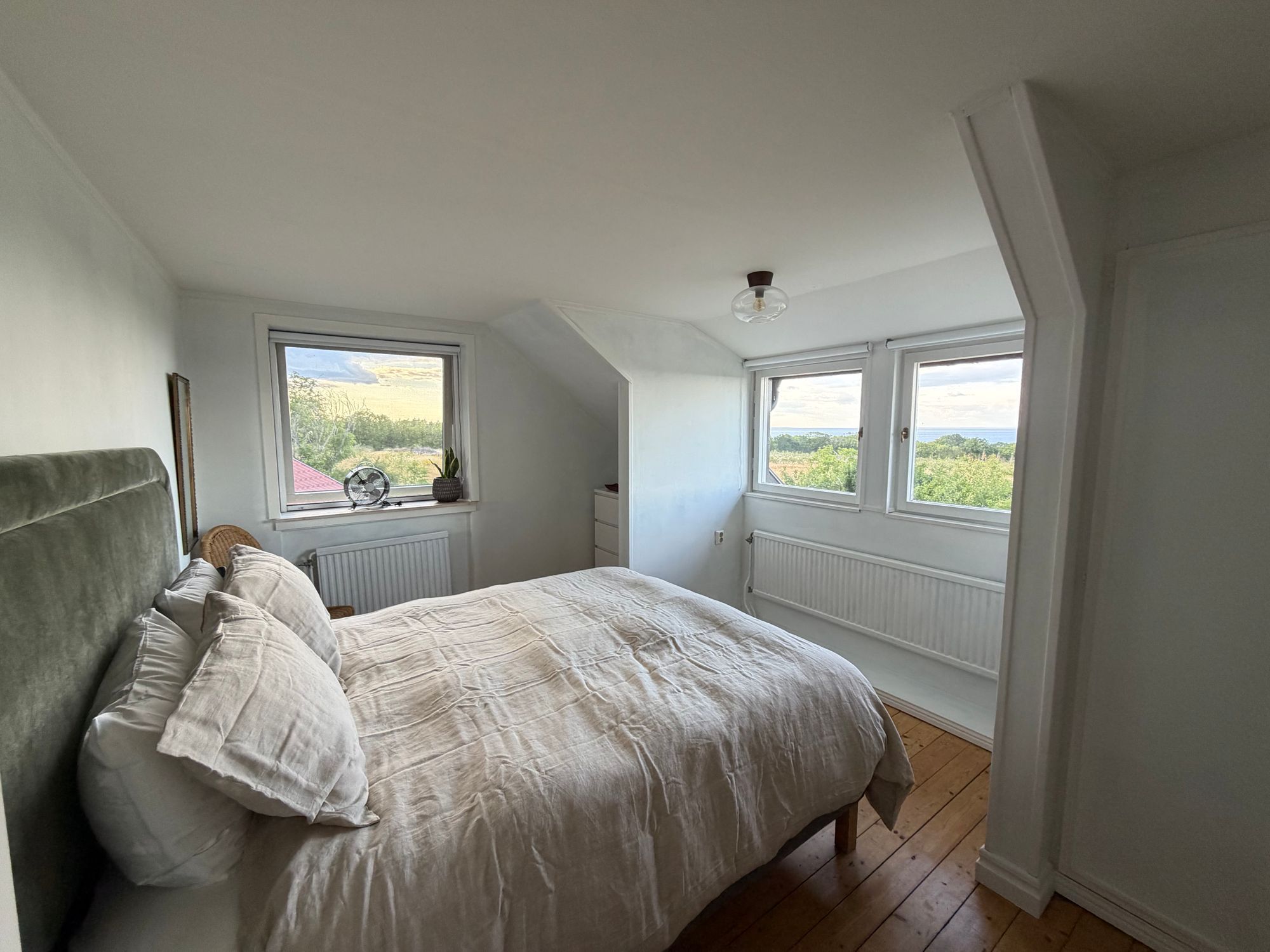 Äppelgårdsvilla på Kivik—Panoramautsikt över havet – bild 15 av 24
