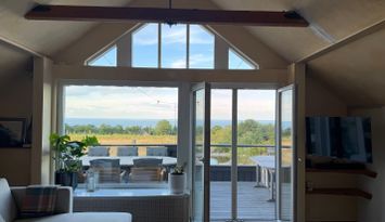 Äppelgårdsvilla på Kivik—Panoramautsikt över havet
