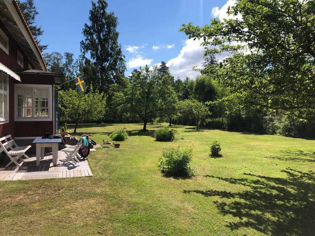 Charmigt torp på Vinön – Hjälmarens pärla – bild 3 av 14
